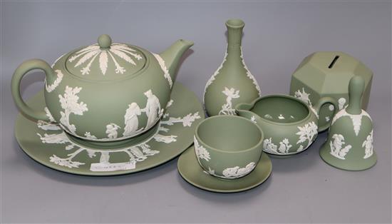 Assorted ceramics including Continental porcelain and Wedgwood jasperwares